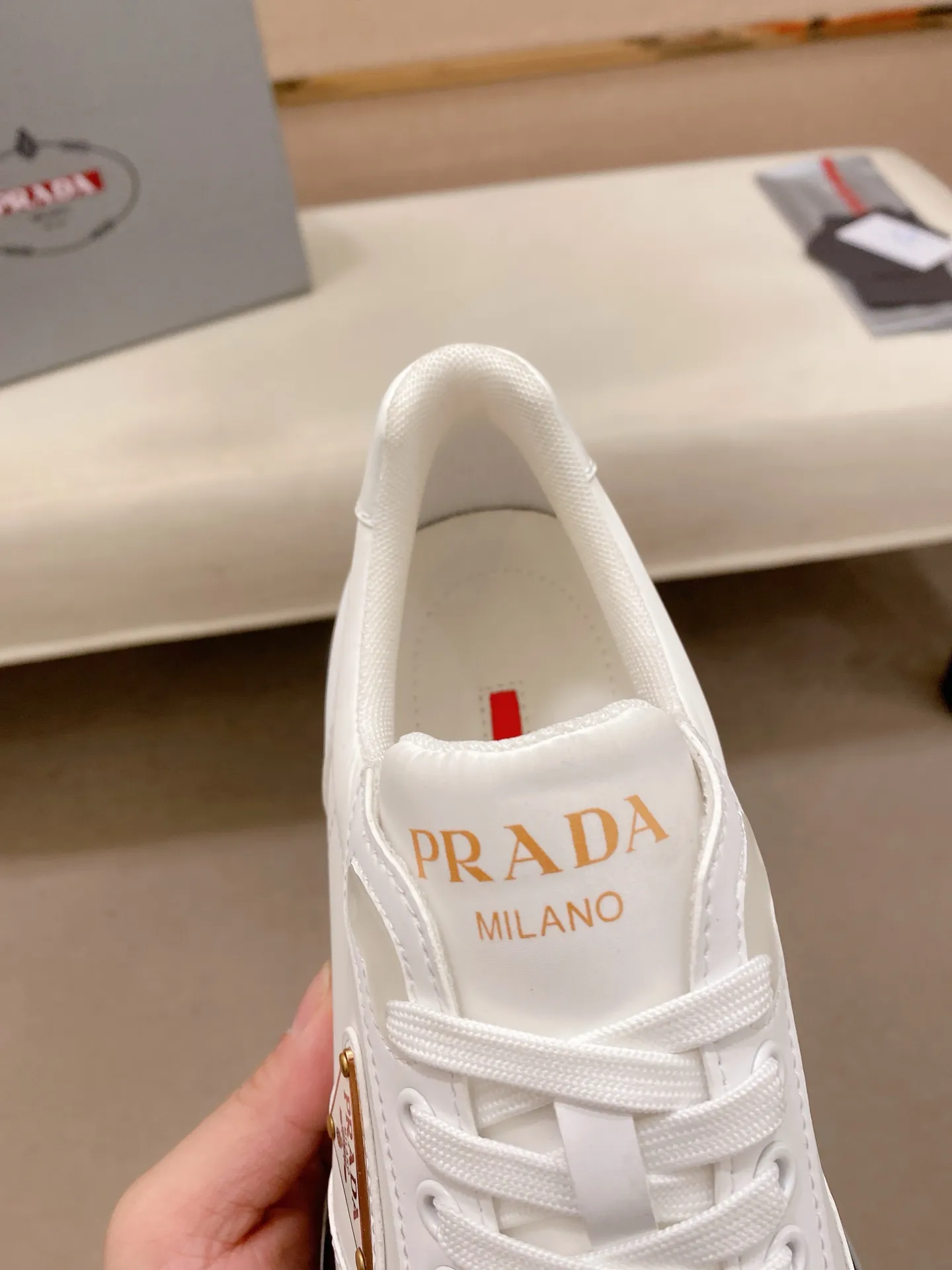 Factory price 640💰 ✔️✔️✔️Higher version High-quality new PRADA (Prada) counters are on the market at the same time. New men's shoes, 😘fabrics imported first-layer cowhide with waterproof materials, purely handmade. Lining: Full cowhide lining. 👍🏿 High-end ☄️ air-cushion molded anti-slip rubber outsole, exquisite lines, simple and elegant, comfortable and high-end for leisure travel. Code number: 38 to 45